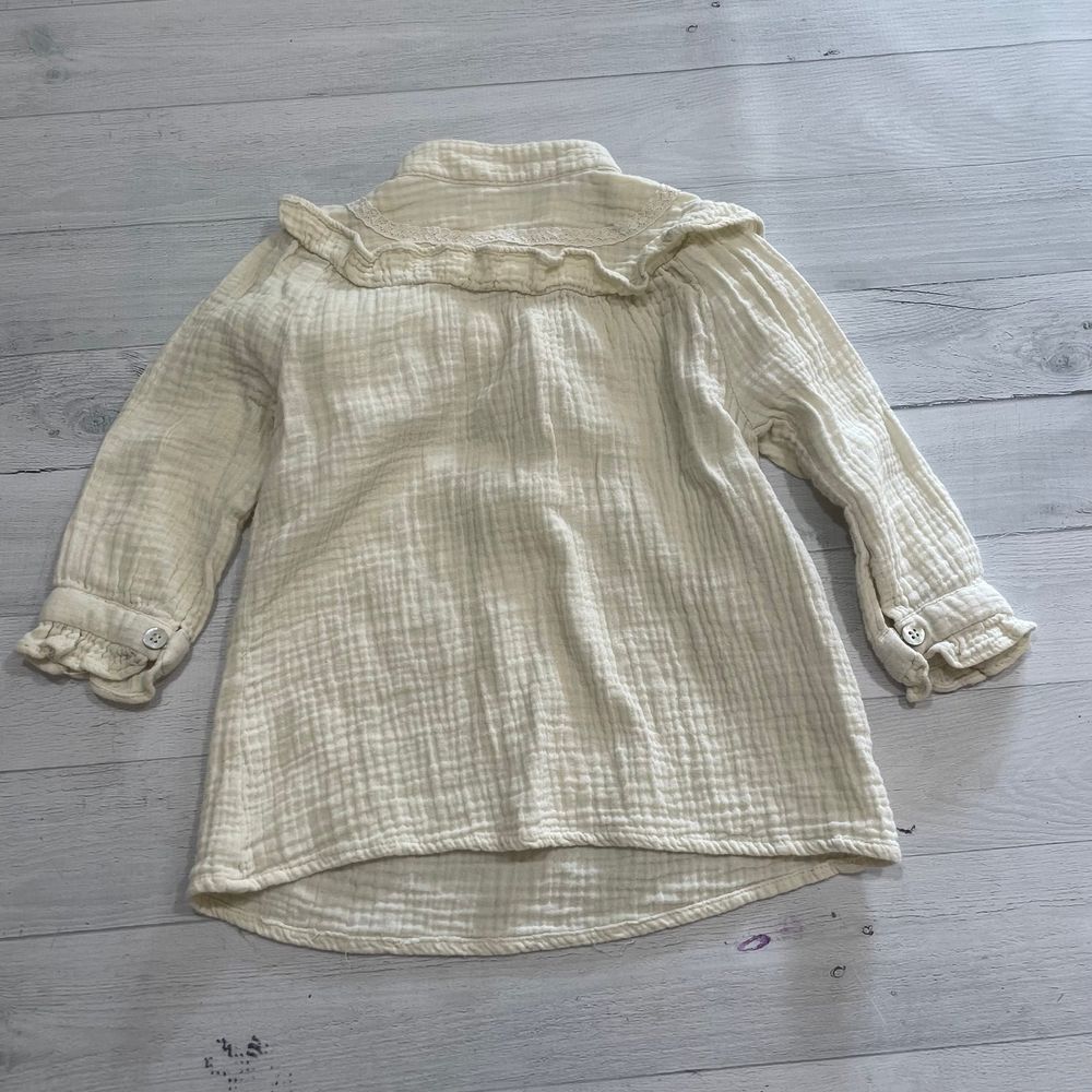 Rylee and‎ Cru ivory ruffle blouse 2/3